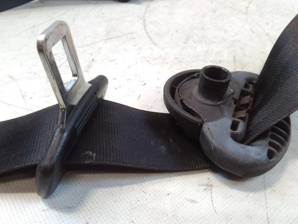 Skoda Fabia 1 6Y original Sicherheitsgurt vorn links schwarz unfallfrei BJ2005