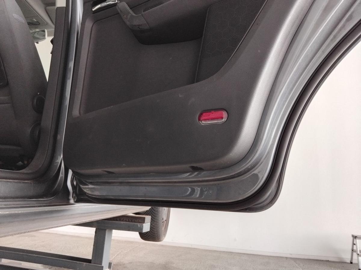 VW Touran 1T original Tür hinten rechts platinumgraumetallic LD7X BJ2004