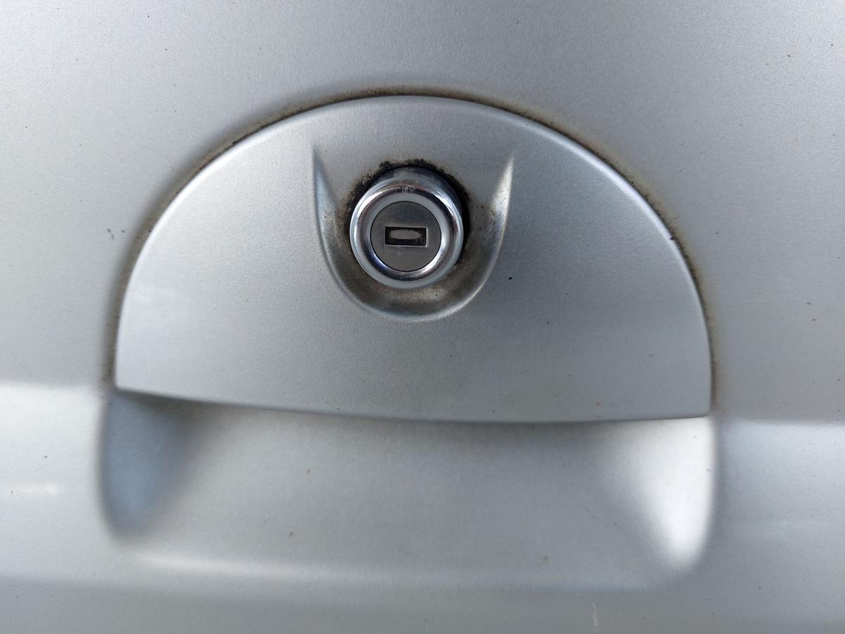 VW Passat 3C B7 Variant Heckklappe mit Heckscheibe 2AU Starsilber Kofferklappe