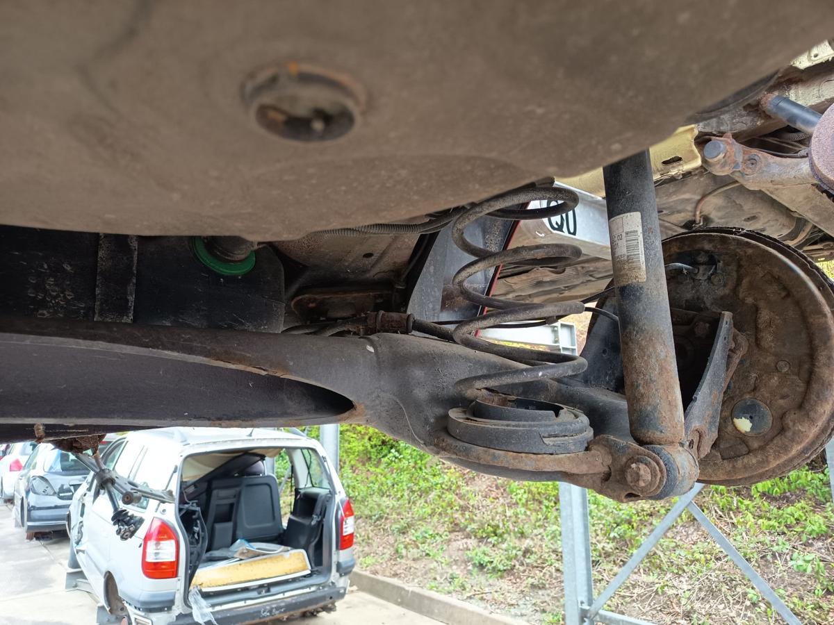 Opel Corsa D original Hinterachse Tr&auml;ger trommelgebremst 13342367 70tkm Bj 2012