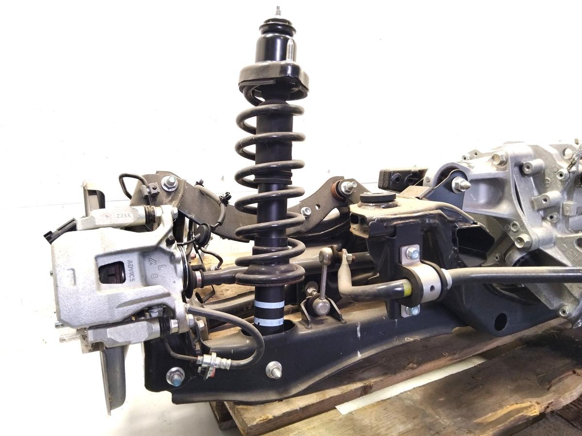 Mitsubishi Eclipse Cross original Elektromotor Hinterachse Achsschenkel Federbein