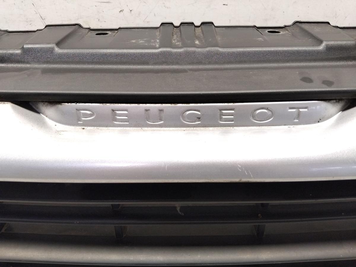 Peugeot Boxer 3 Typ 250 Facelift original K&uuml;hlergrill mit Rahmen Bj.2017