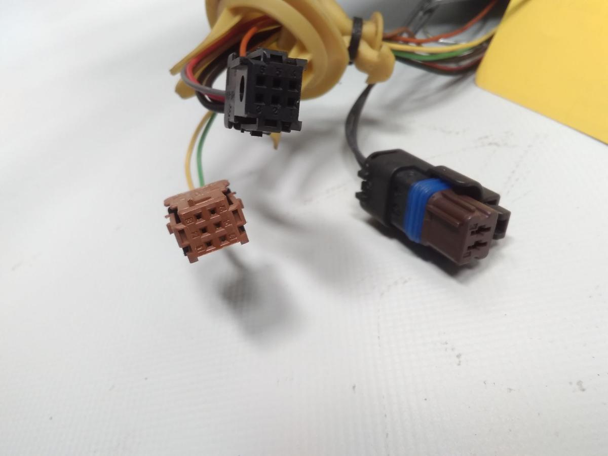 Peugeot 308 orig.Au&szlig;enspiegel rechts elektrisch anklappbar 6+2+2 PIN BJ2011 KTV black perla nera