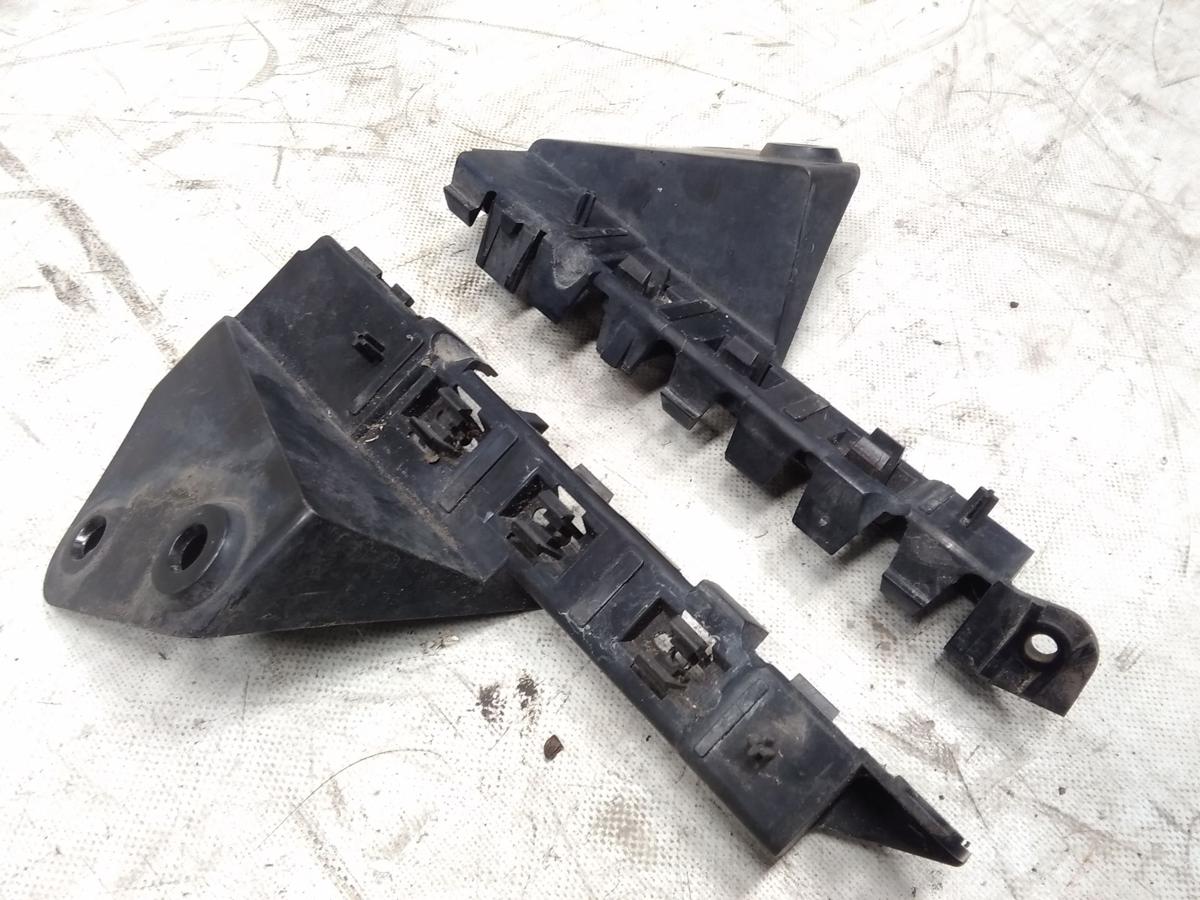 Mitsubishi Colt Z30 3t&uuml;rig orig Satz Halter Stossf&auml;nger vorn MN105207 MN105208