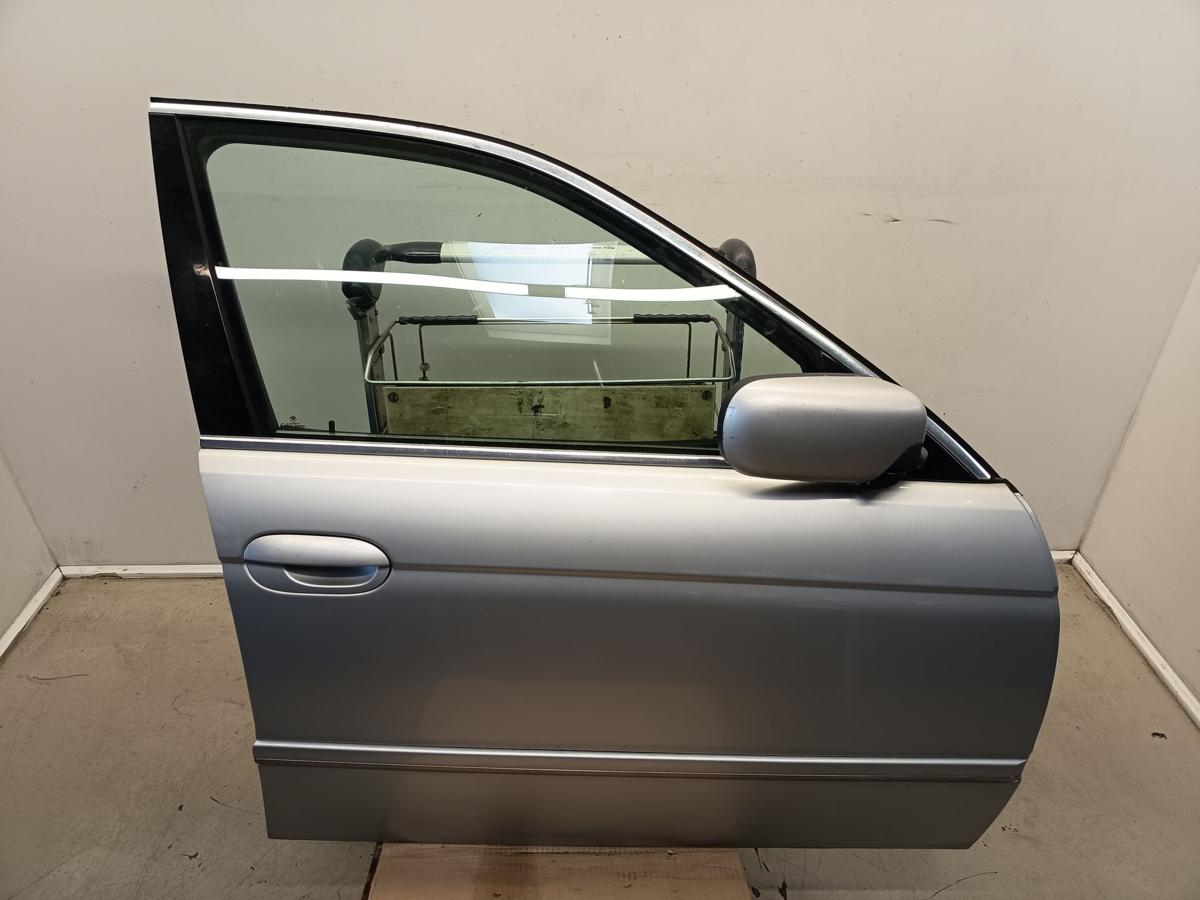 BMW E39 original T&uuml;r vorne rechts 354 Titansilber Baujahr 2001