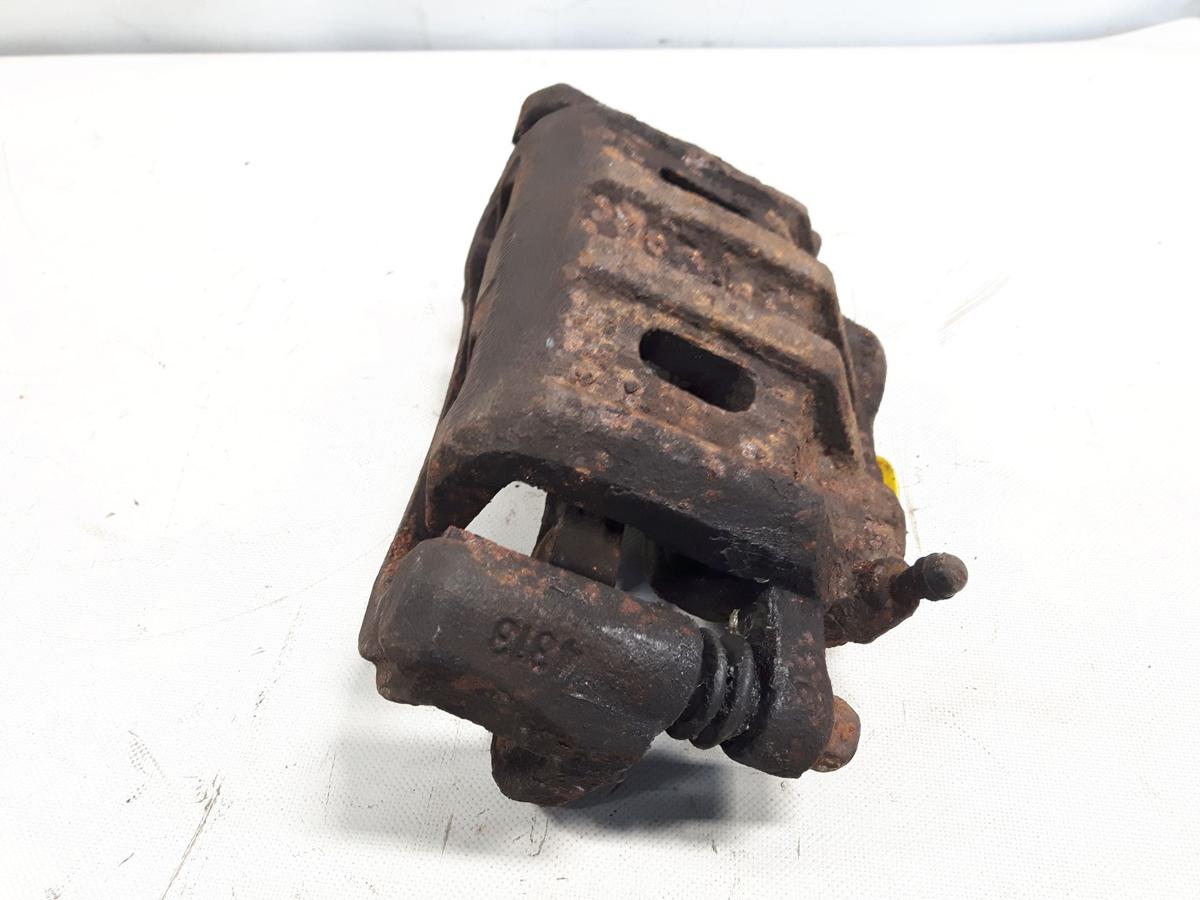 Mitsubishi Galant EA0 Bremssattel links vorn 2,4GDI 110kw 4G64 BJ1999