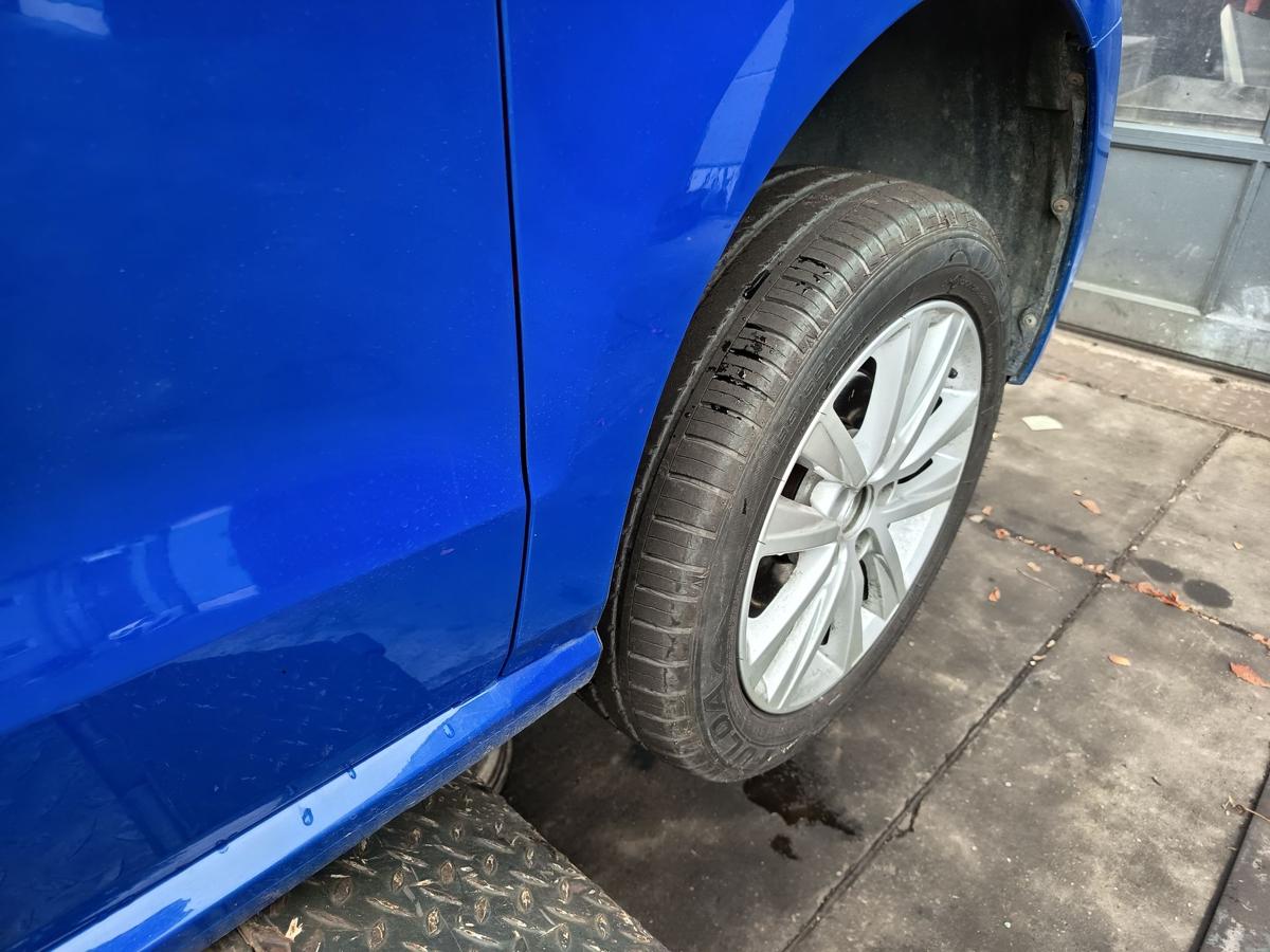 VW Polo V 6R original Kotfl&uuml;gel rechts Seitenteil D5E Meerblau Bj 2012