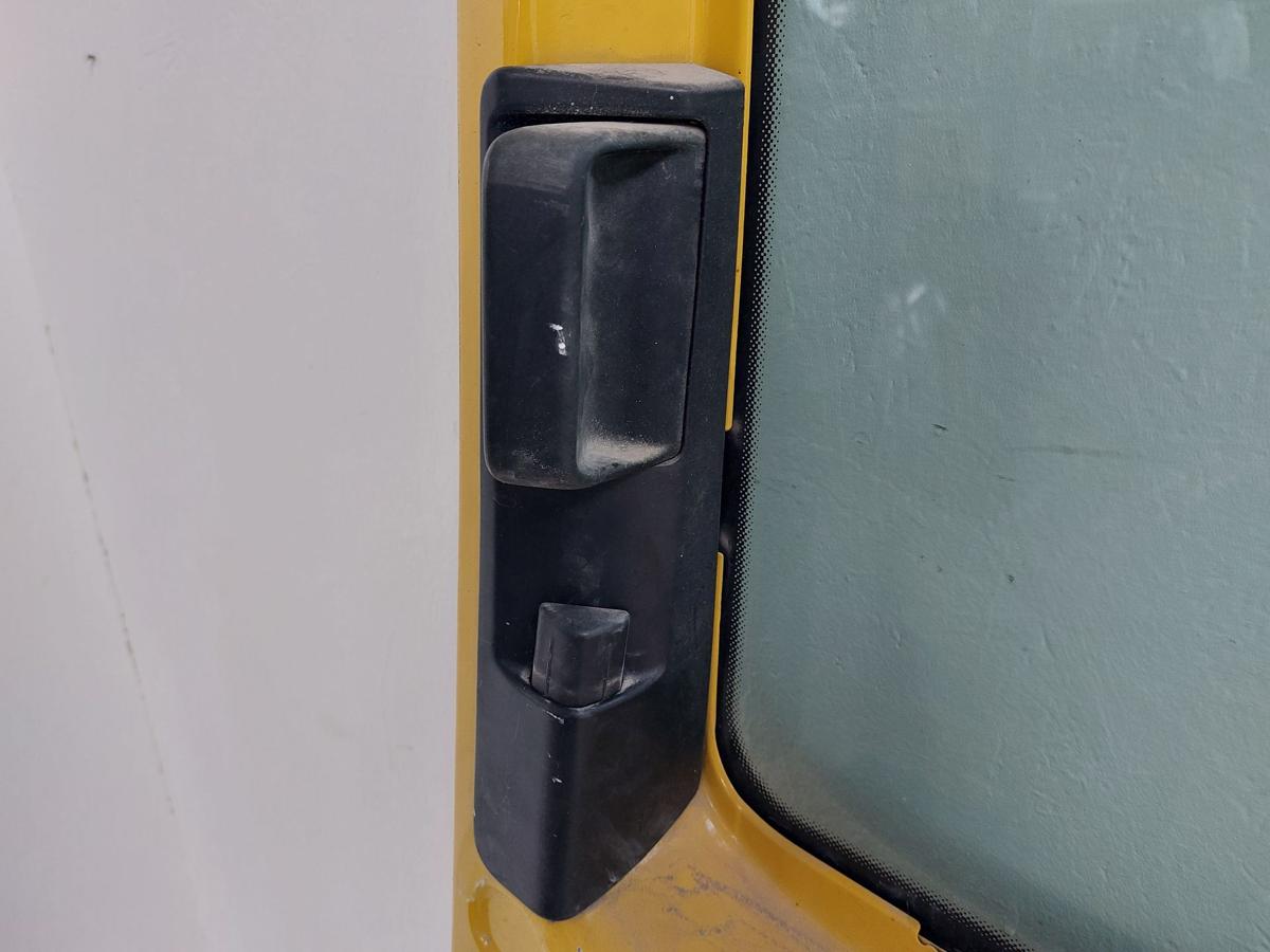 VW T5 7H Transporter Schiebet&uuml;r rechts mit Scheibe Postgelb Dellen tiefe Kratzer