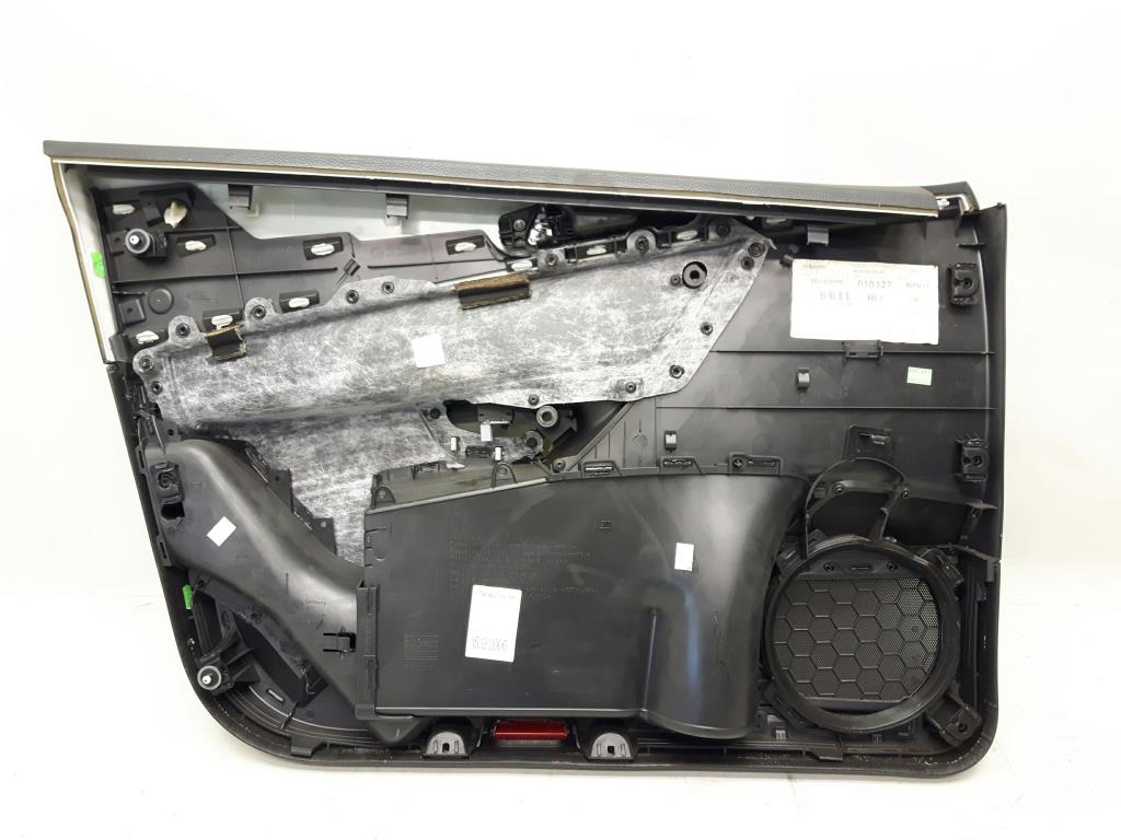 VW Passat 3C Bj.2007 Türverkleidung vorn rechts schwarz Dynaudio Soundsystem