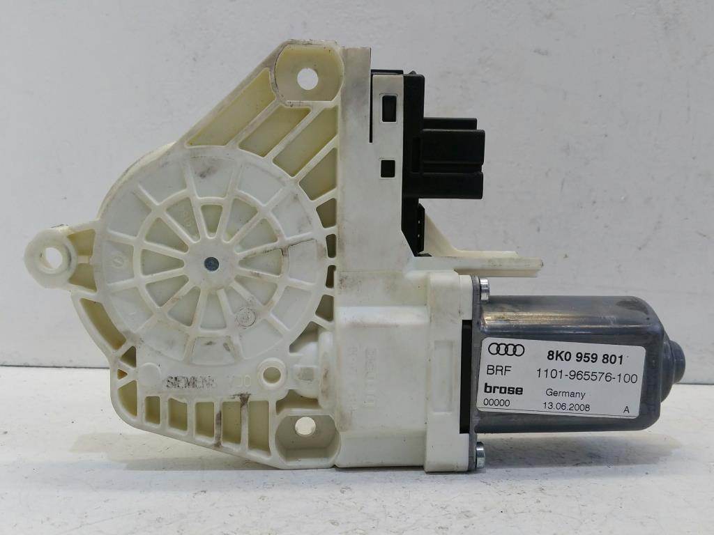 Audi A4 8K B8 Bj.08 Fensterhebermotor vorn links 8K0959801