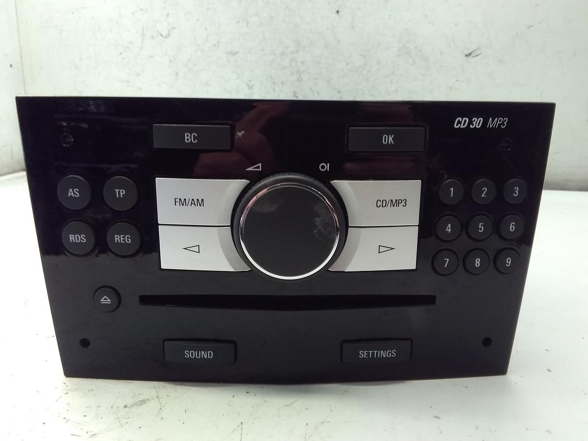 Opel Zafira B Autoradio CD30 MP3 13357123 mit Bedienungsanleitung BJ2012