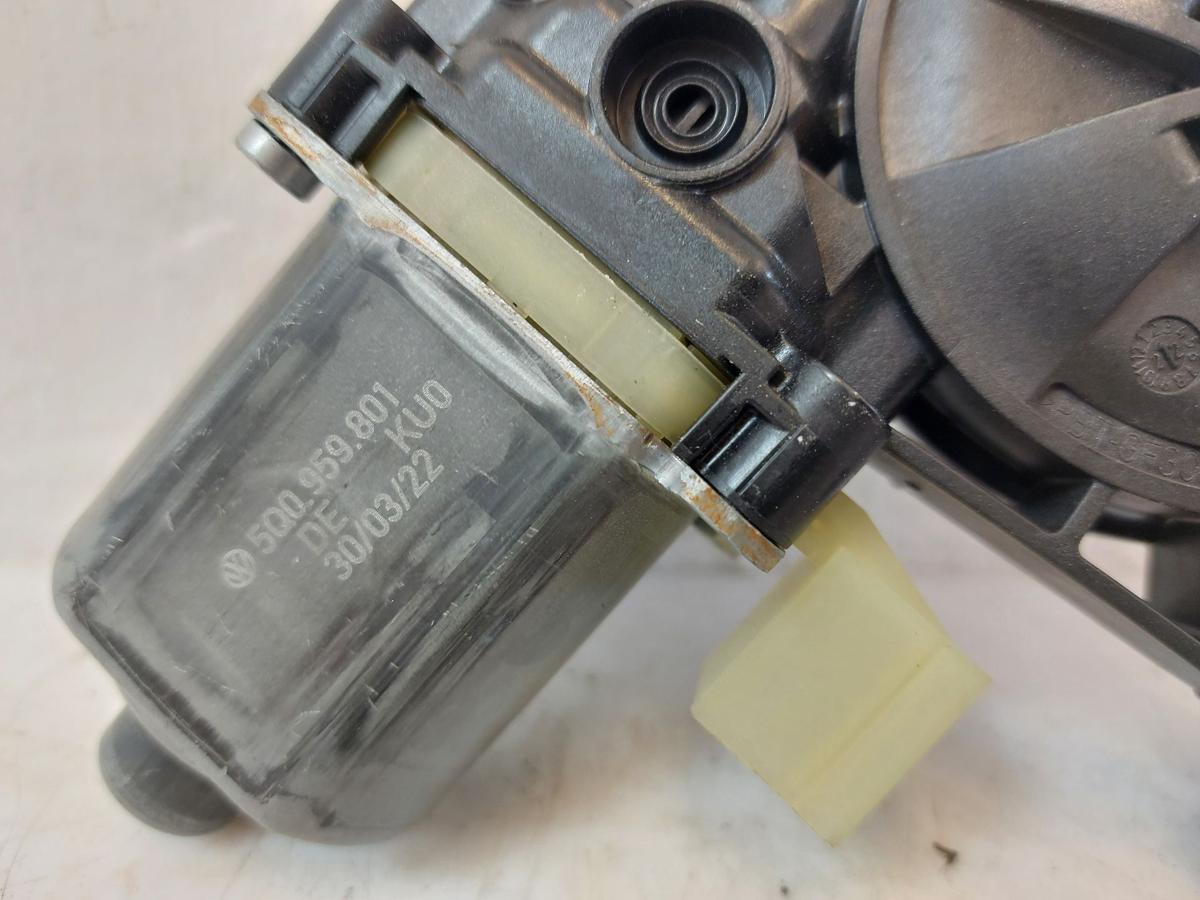 Audi Q2 Typ AG Fensterhebermotor Tür hinten links Hebermotor Fondtür OEM