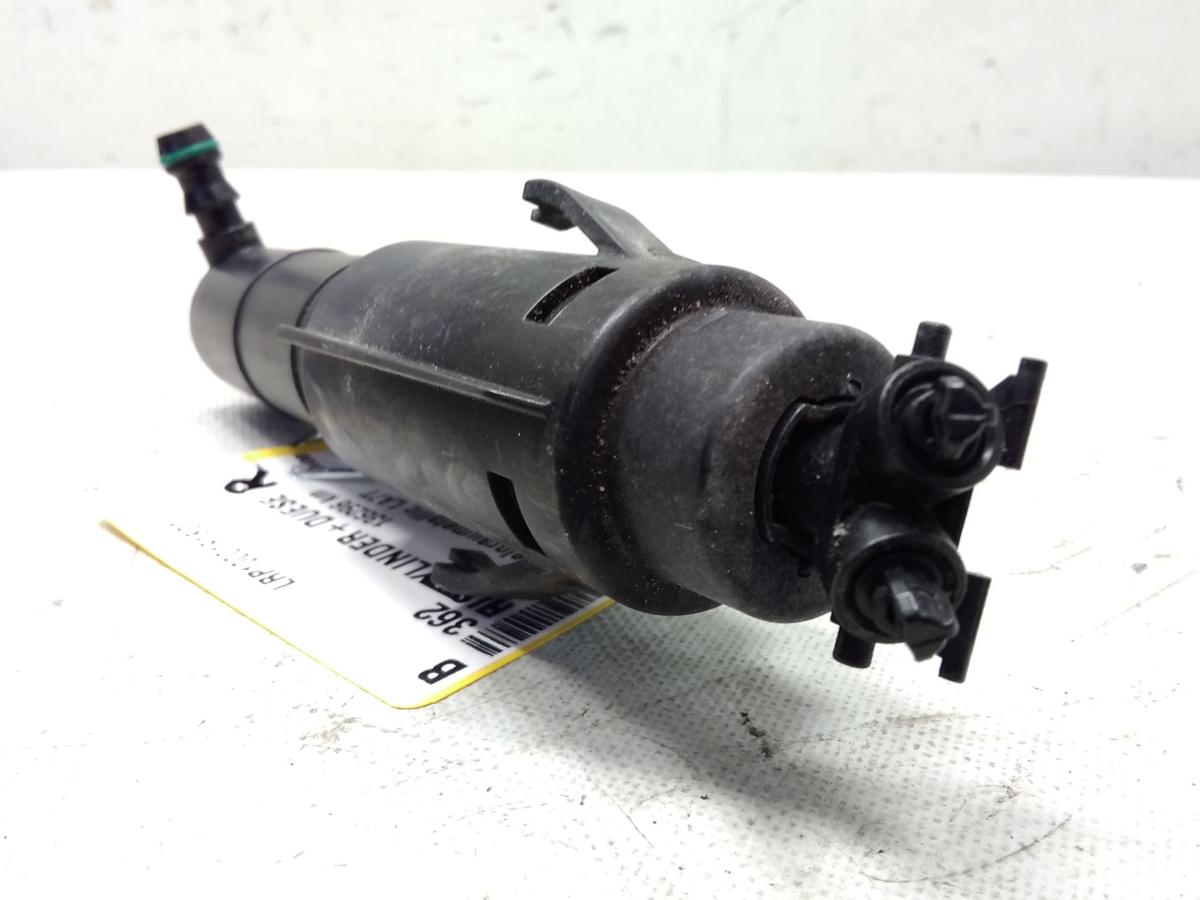 VW Golf 6 original Hubzylinder Spritzdüse Scheinwerferreinigung rechts BJ2012