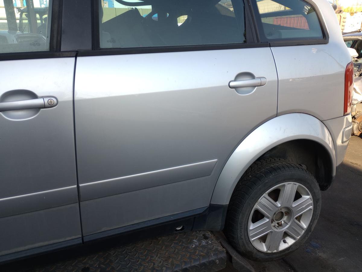 Audi A2 orig Tür hinten links Fahrerseite LY7W Silber Bj 2000