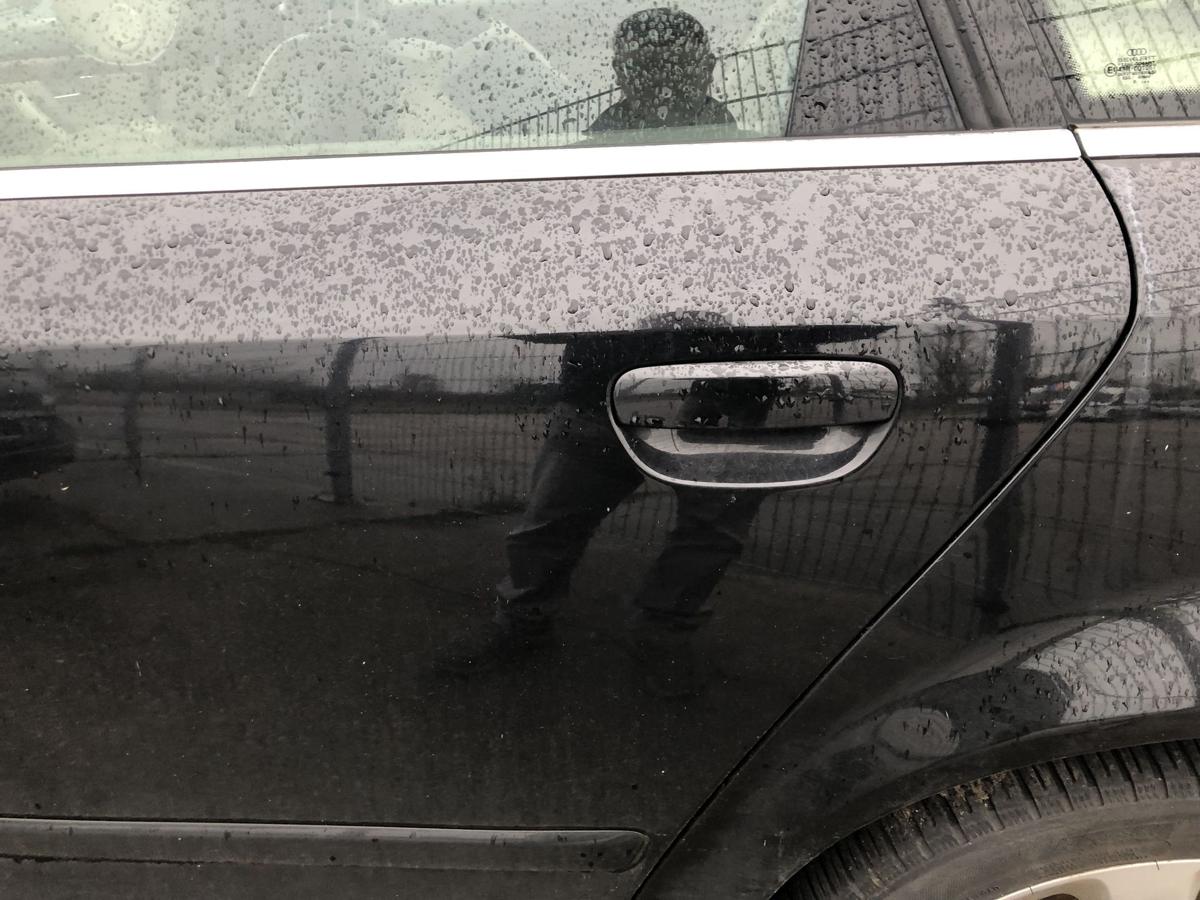 Audi A4 8E B6 Limo T&uuml;r hinten links Fondt&uuml;r LZ9W Ebonyschwarz Rohbau