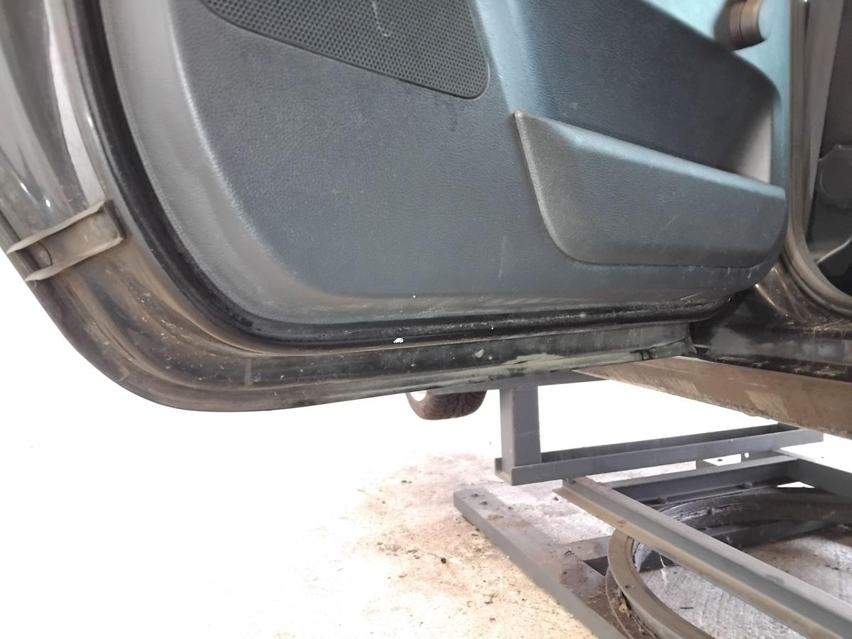 Skoda Roomster 5J T&uuml;r hinten links LF9R Blackmagicmetallic BJ2008