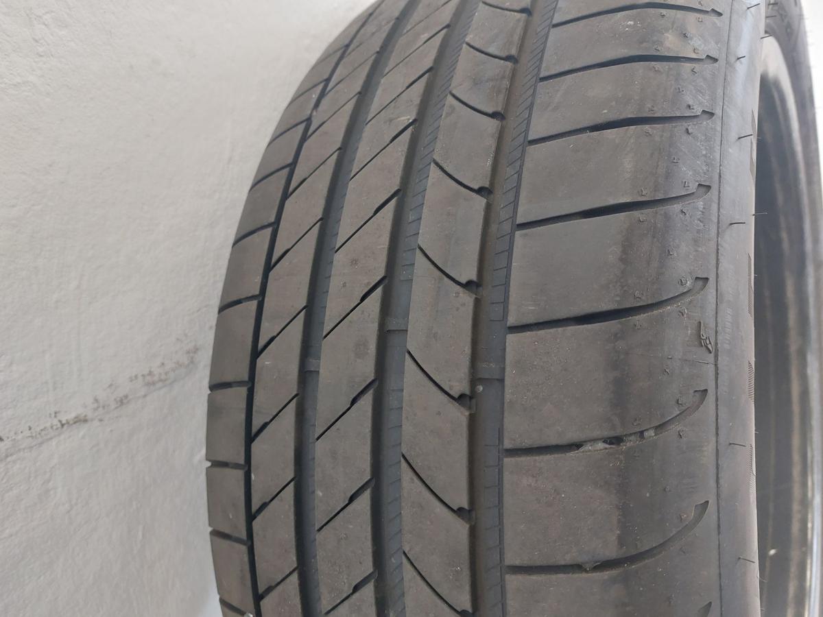 NIO EL6 Elektro SUV Komplettrad Alufelge 20 Zoll 255 50 R20 Good Year Eagle F1