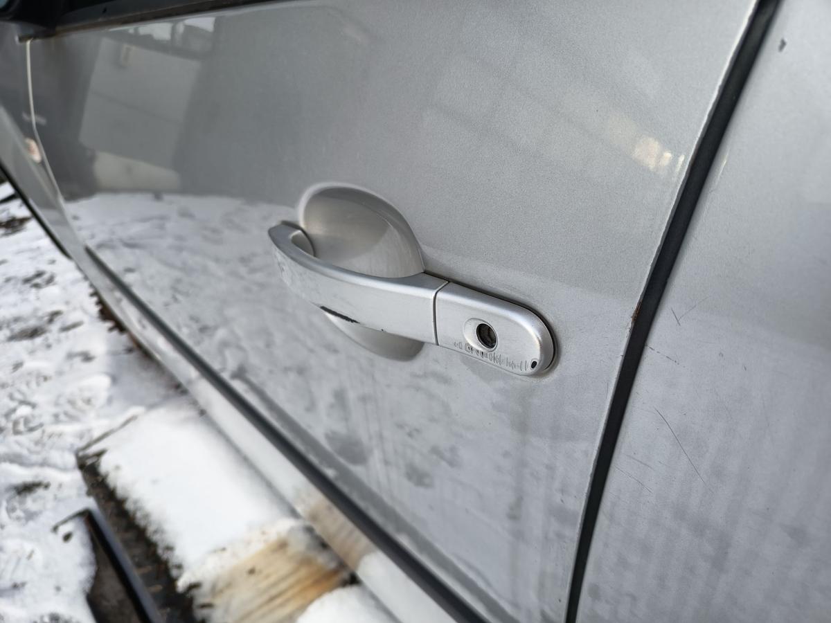 Ford Fiesta VI 5t&uuml;rer original T&uuml;r vorn links Fahrer Polarsilber Bj 2005