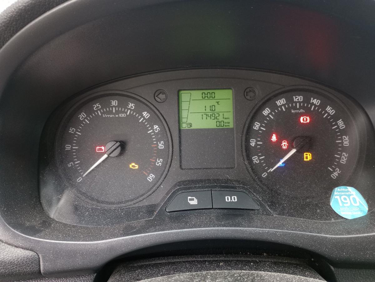 Skoda Fabia 5J original Kombiinstrument Tacho 1.6l 66kW Diesel Bj 2010