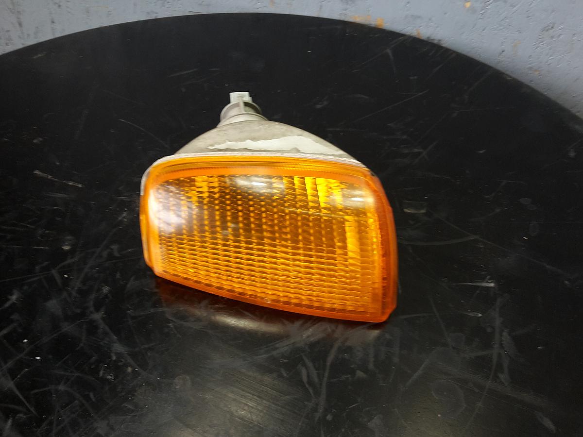 VW Polo II 86C Bj. 1992 orig. Blinker vorne rechts Blinkerleuchte orange