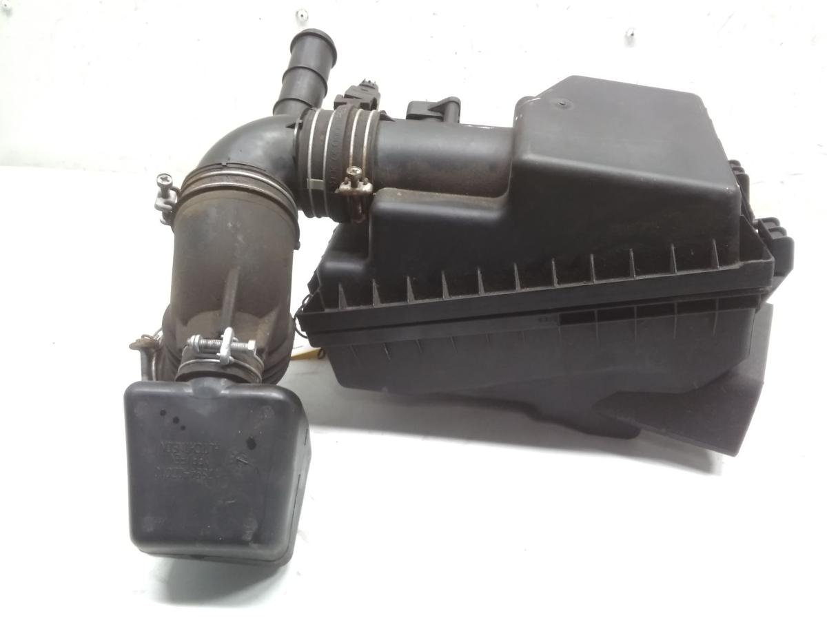 Toyota Avensis T22 orig Luftfilterkasten Luftfiltergeh&auml;use 1.8 95kw 1ZZ BJ2002