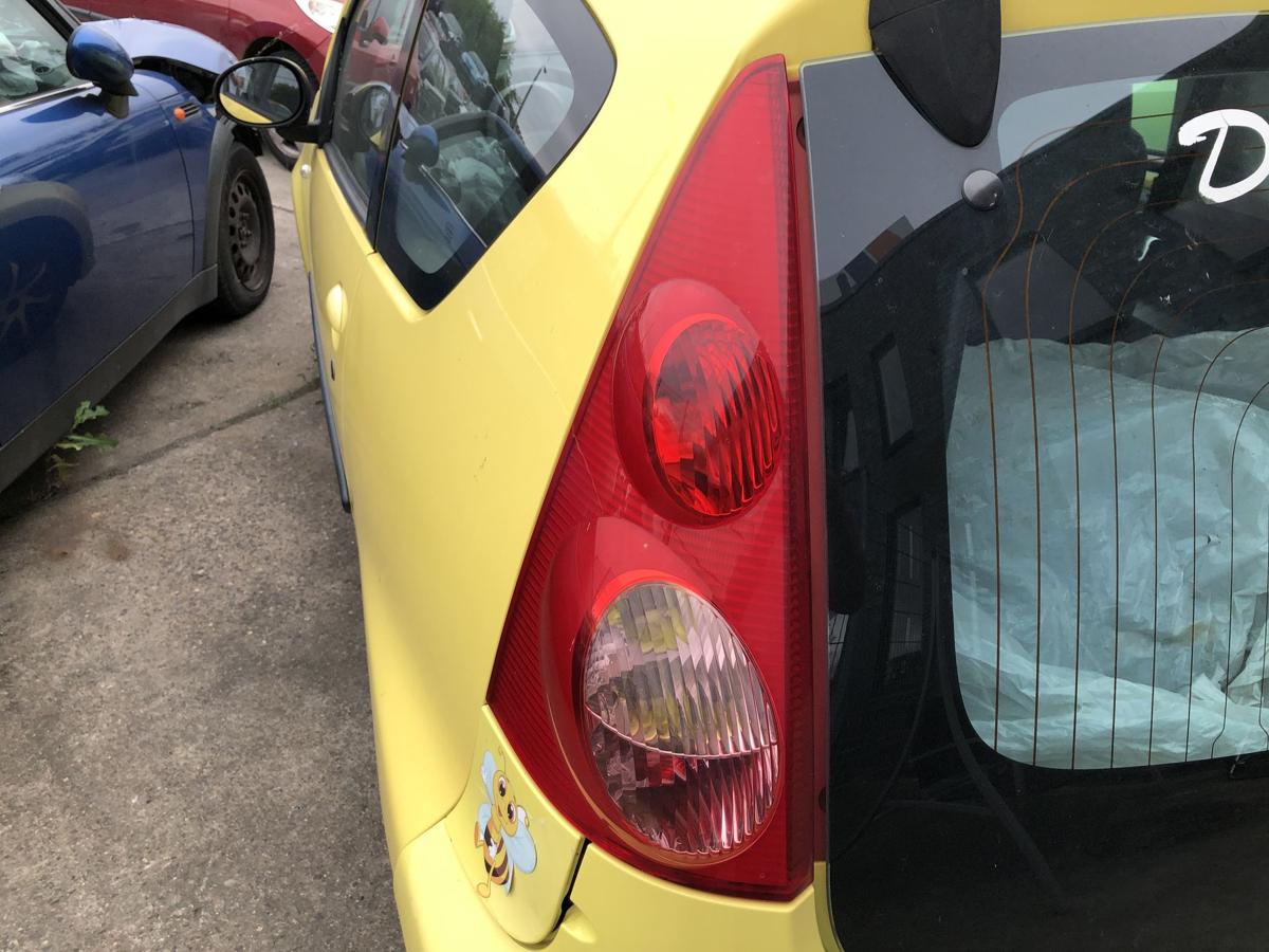 Peugeot 107 Typ P R&uuml;ckleuchte links R&uuml;cklicht Heckleuchte Schlusslicht
