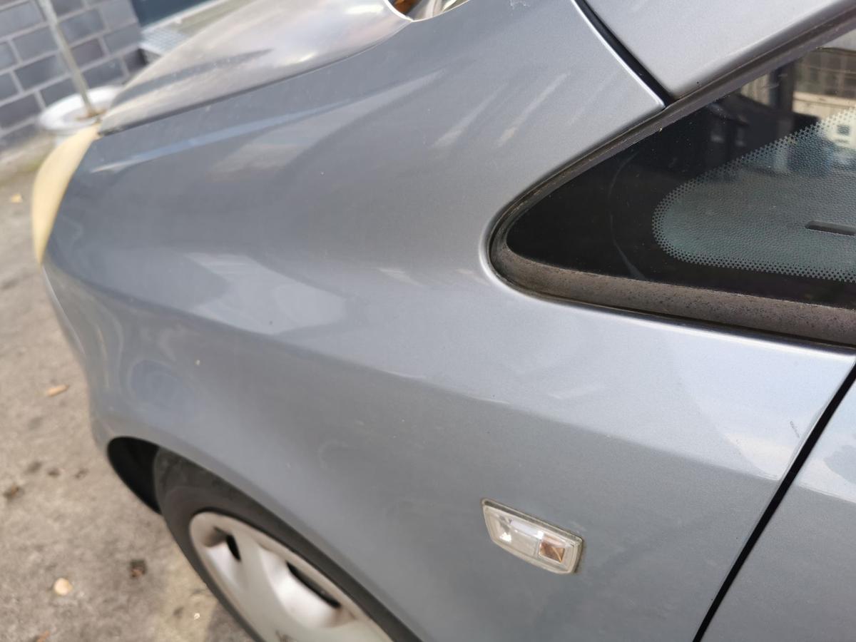 Opel Corsa D Kotflügel Fender Seitenwand vorn links Z163 Lichtsilber metallic