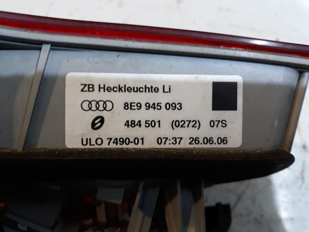 Audi A4 8E B7 Avant BJ 2006 Rücklicht links innen Rückleuchte Heckleuchte 8E9945093