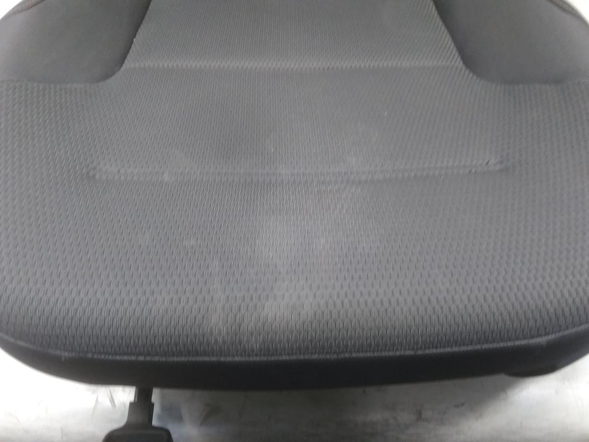 VW Golf 7 orig.Sitz vorn links Fahrersitz Stoff dunkelgrau 5türig BJ2017