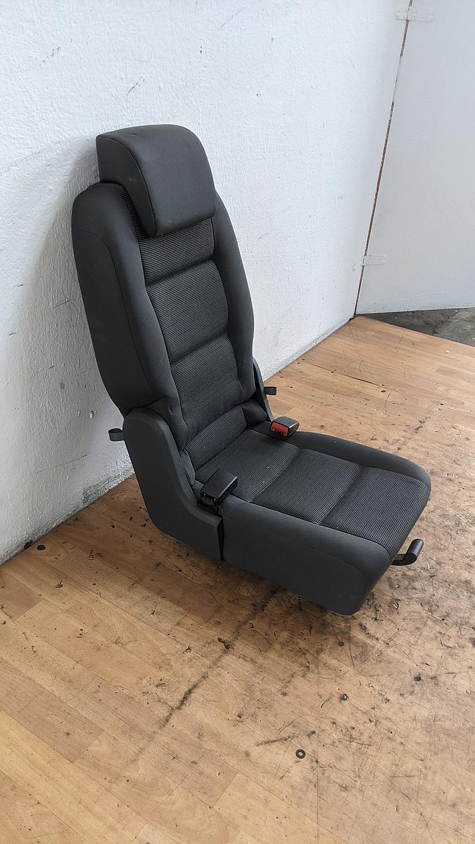 VW Touran 1T Sitz hinten Mitte 2 Reihe 1T0883064G BJ09