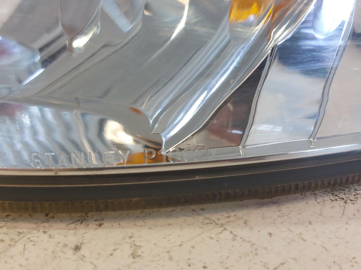 Mazda Demio DW Blinkleuchte Blinker Frontblinker vorn links ab Bj 2000 Facelift