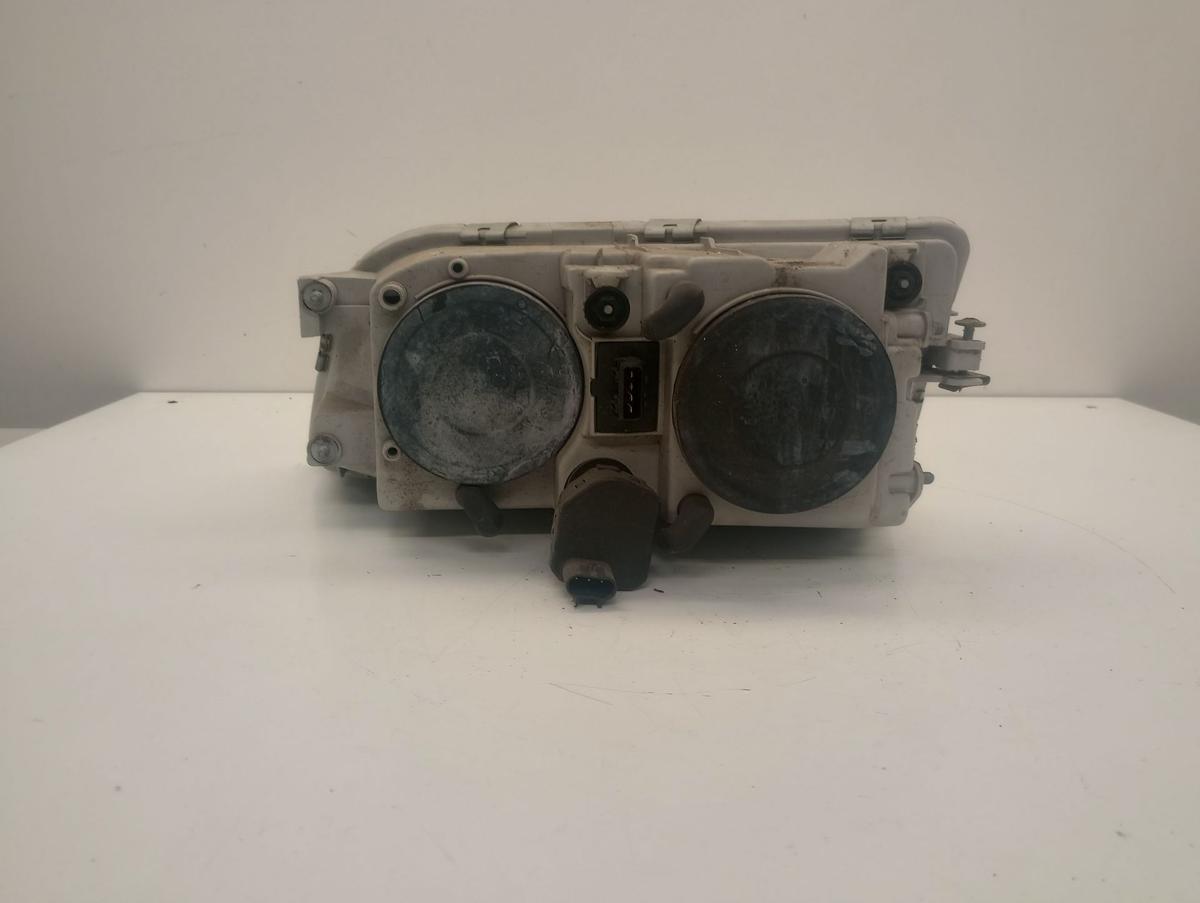 Volvo V40 orig Scheinwerfer vorn rechts Halogen TYC 210-A27 Bj 2000