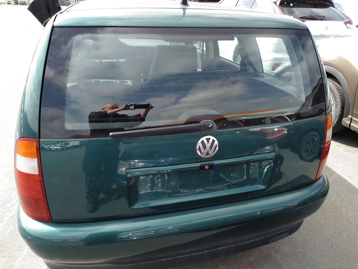 VW Polo Variant 6K Heckklappe yuccagr&uuml;nmetallic LS6T mit Heckscheibe Bj.1997