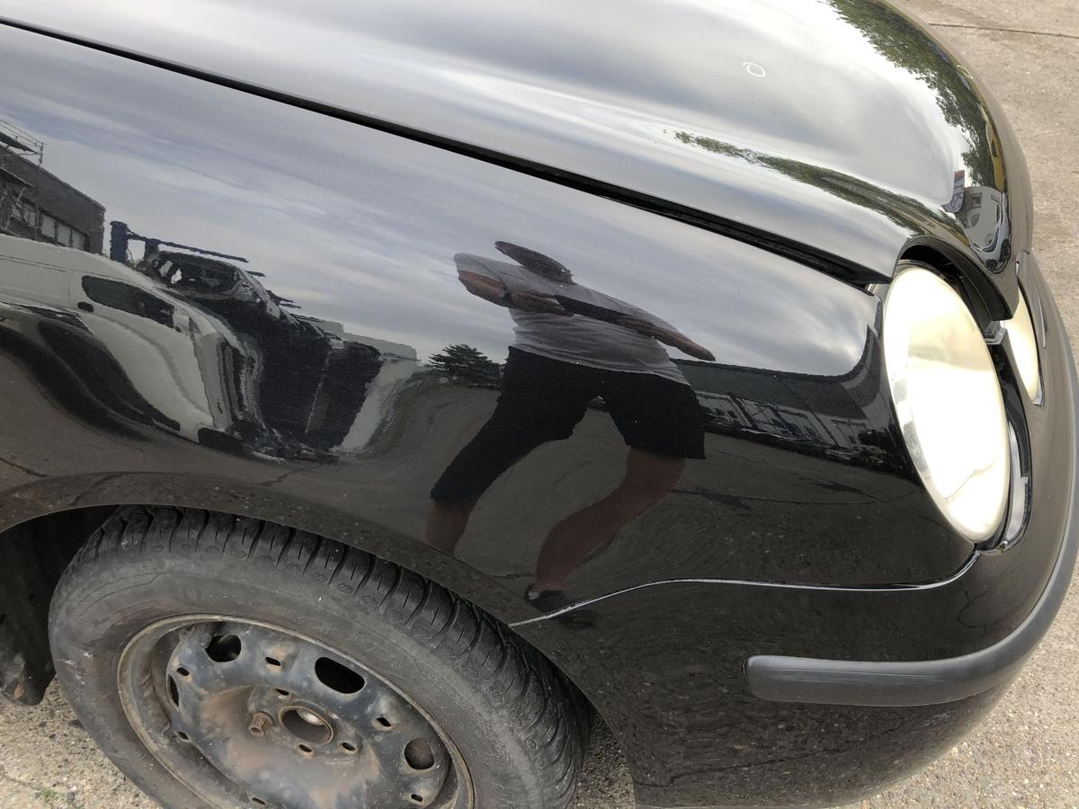 VW Polo 9N 9N1 Kotfl&uuml;gel vorn rechts Beifahrerseite LC9Z Black Magic Metallic