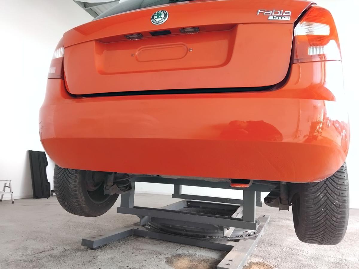Skoda Fabia 2 5J original Stoßfänger Stoßstange hinten Fließheck Bj.2009 corridarot 8151 Skoda Fabia 2 5J original Stoßfänger Stoßstange hinten Fließheck Bj.2009 corridarot 8151