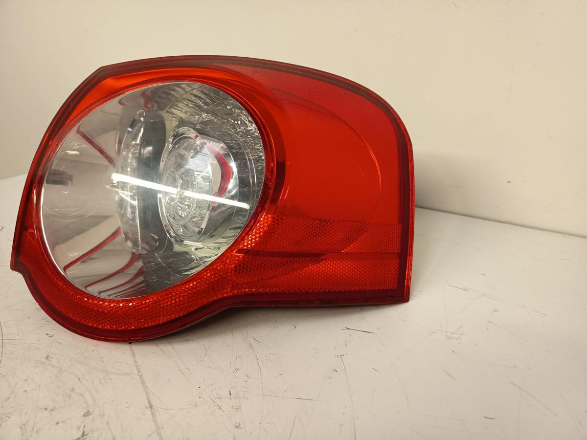 VW Passat 3C Kombi orig Rückleuchte rechts außen Beifahrerseite BJ 2009