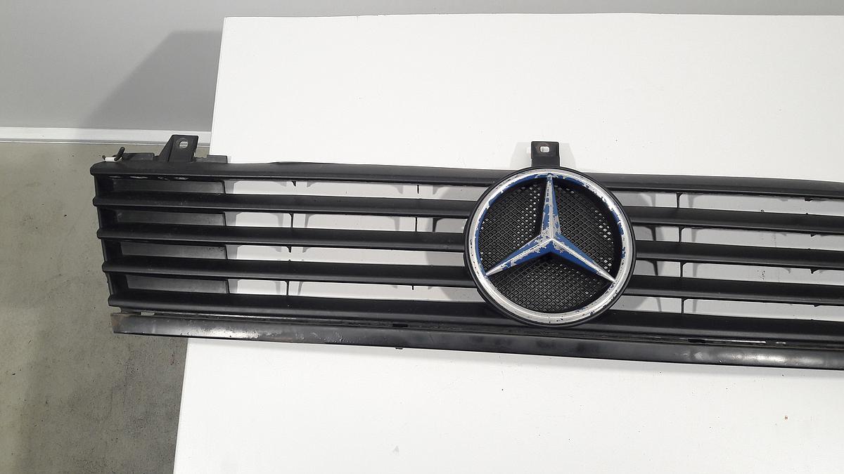 Mercedes Benz Vito 638 orig Kühlergrill Grill Emblem Bj 2002