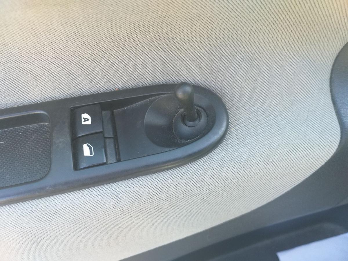 Peugeot 207 original Au&szlig;enspiegel links manuell verstellbar EZR Aluminium Grau Bj.2007