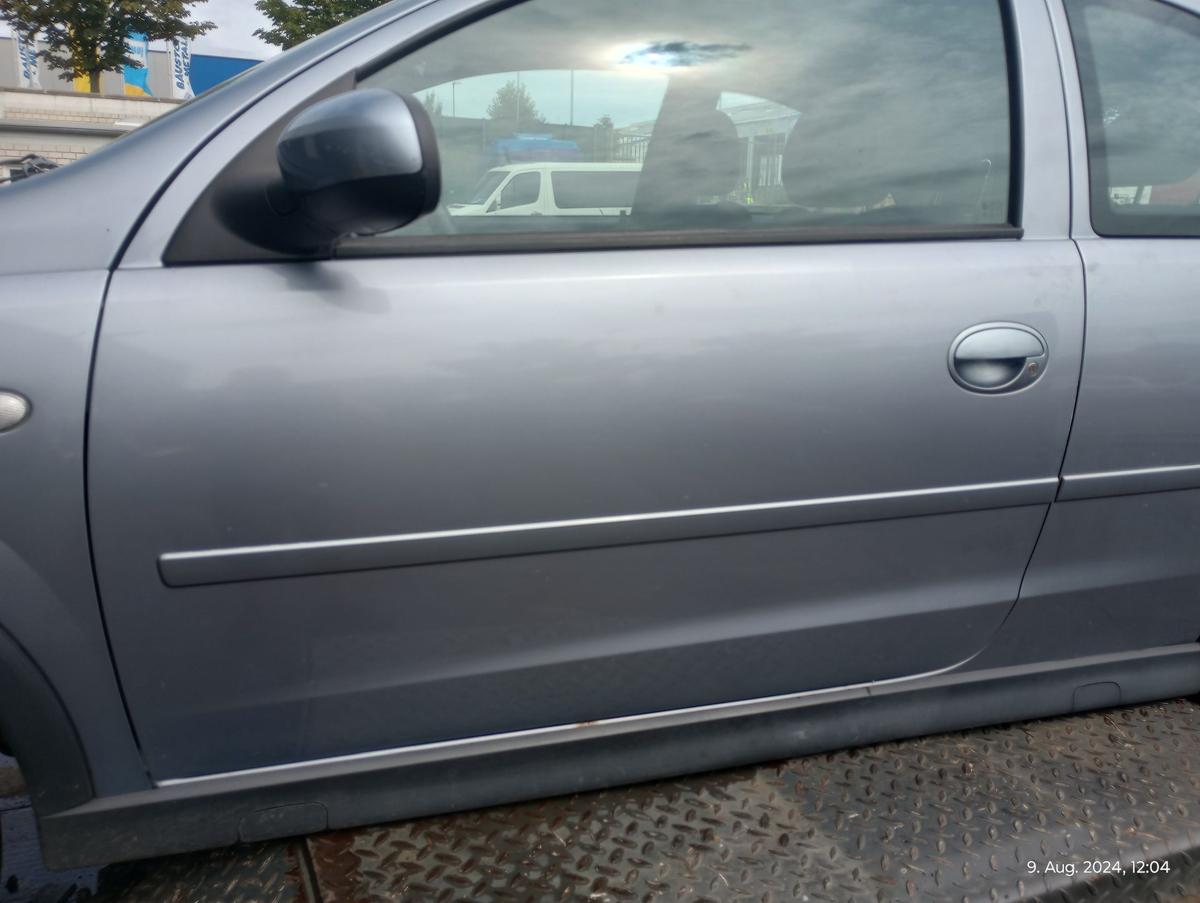 Opel Corsa C orig Tür links 3trg Fahrertür Z163 Silber Facelift ab Bj 2004