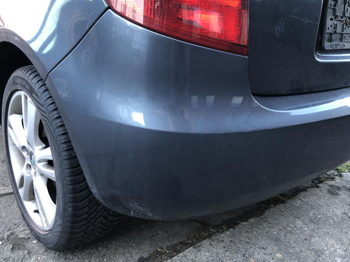 Skoda Fabia 5J Sto&szlig;f&auml;nger hinten Hecksch&uuml;rze 5 t&uuml;rer LF8J Antracit Grey