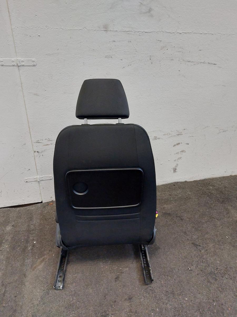 VW Golf Plus 2 II 5M Sitz vorn links Fahrersitz Stoff Alcantara mit Heizung