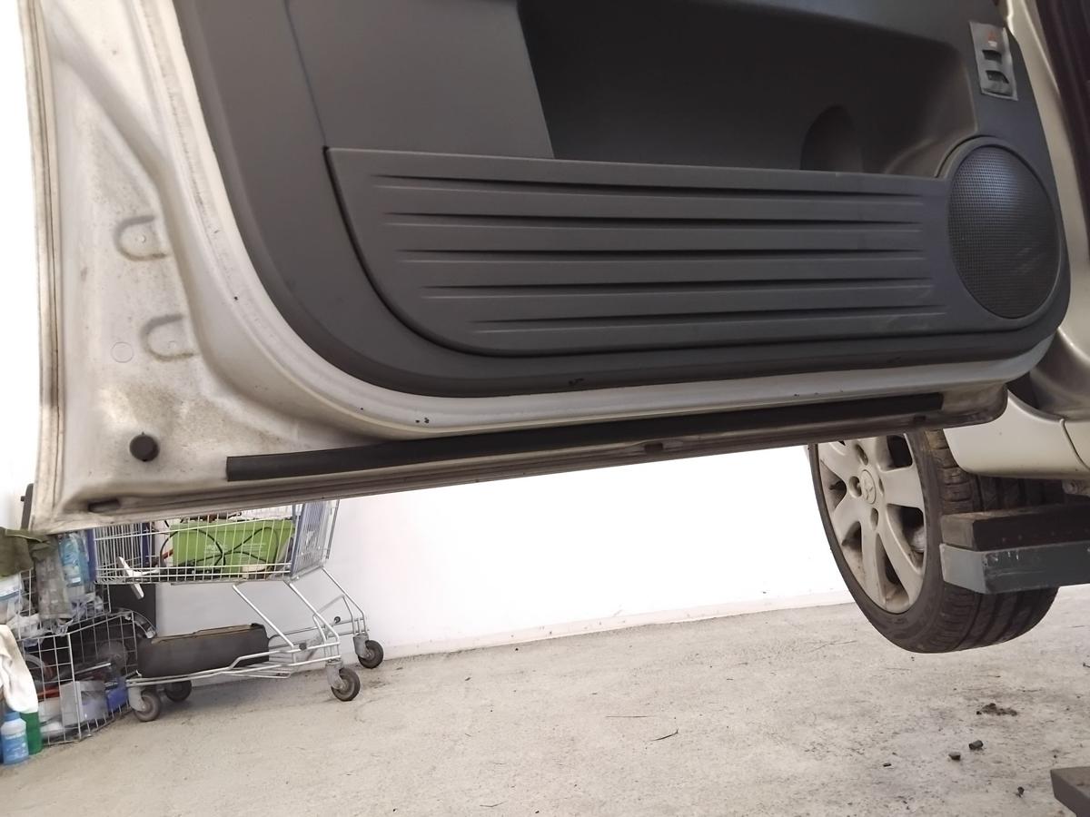 Mitsubishi Colt Z30 T&uuml;r vorn links Fahrert&uuml;r 5-T&uuml;rer A50 Haag silber BJ2007