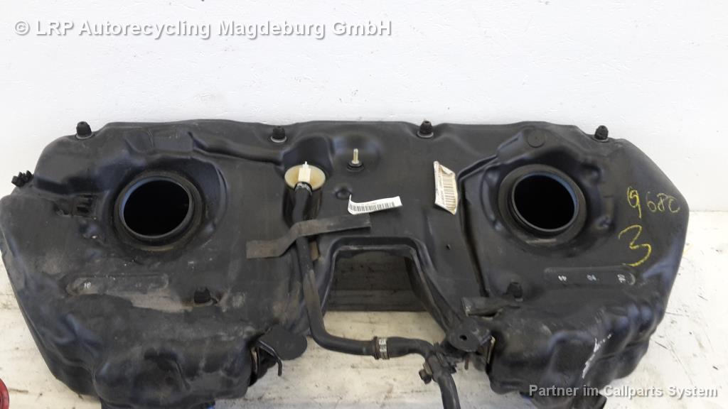 Mercedes S211 E-Klasse Tank Kraftstoffbehälter A2114704601 Kombi