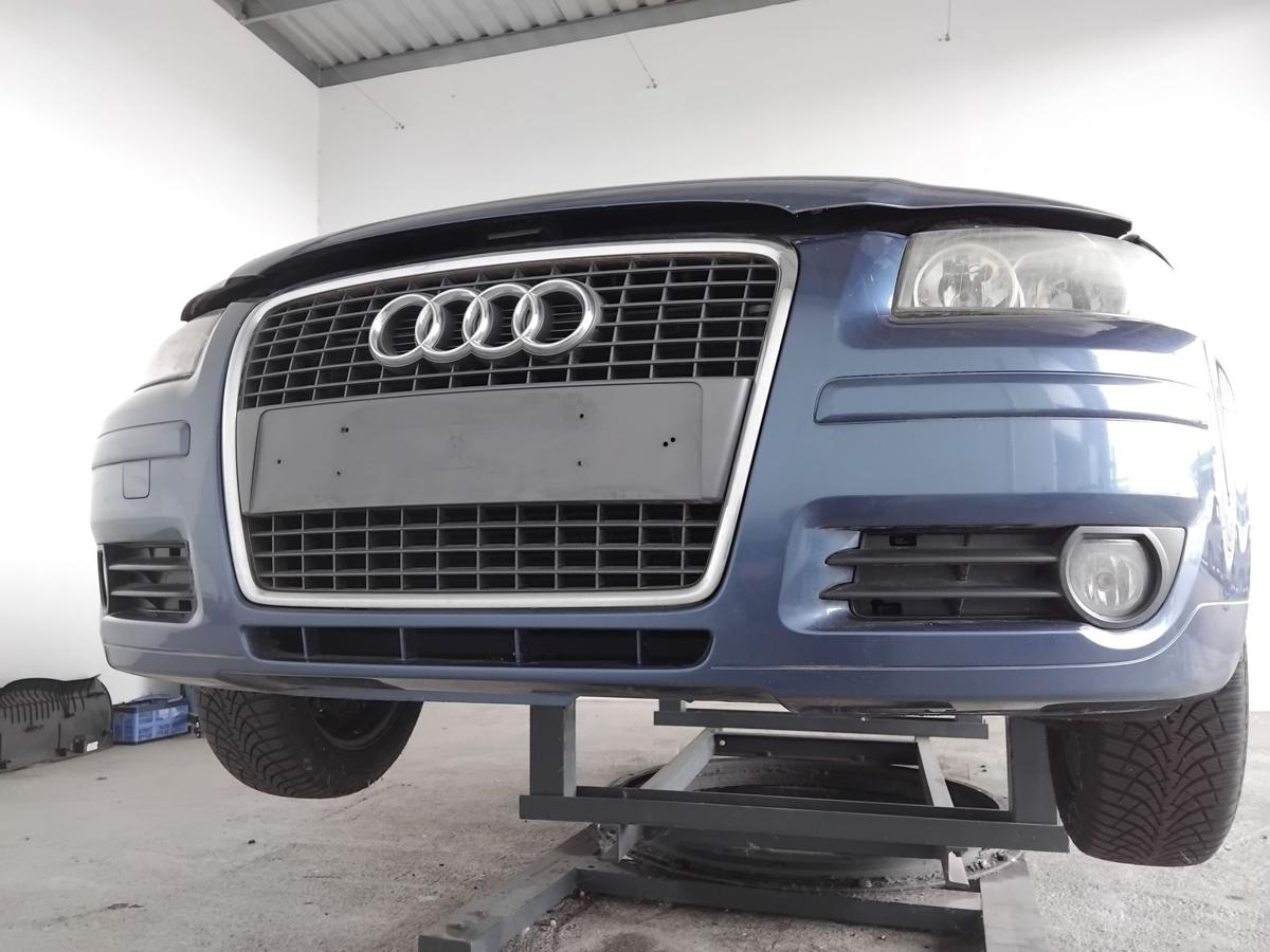 Audi A3 8P orig.Sto&szlig;stange Stossf&auml;nger vorn mit Singleframe BJ2006 3t&uuml;rig LZ5C Mauritiusblaumetallic