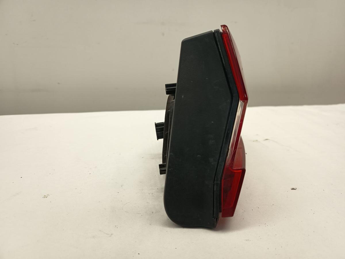 Skoda Superb 3V Kombi original Rück/Schluss/Heckleuchte links innen Bj 2016 Skoda Superb 3V Kombi original Rück/Schluss/Heckleuchte links innen Bj 2016