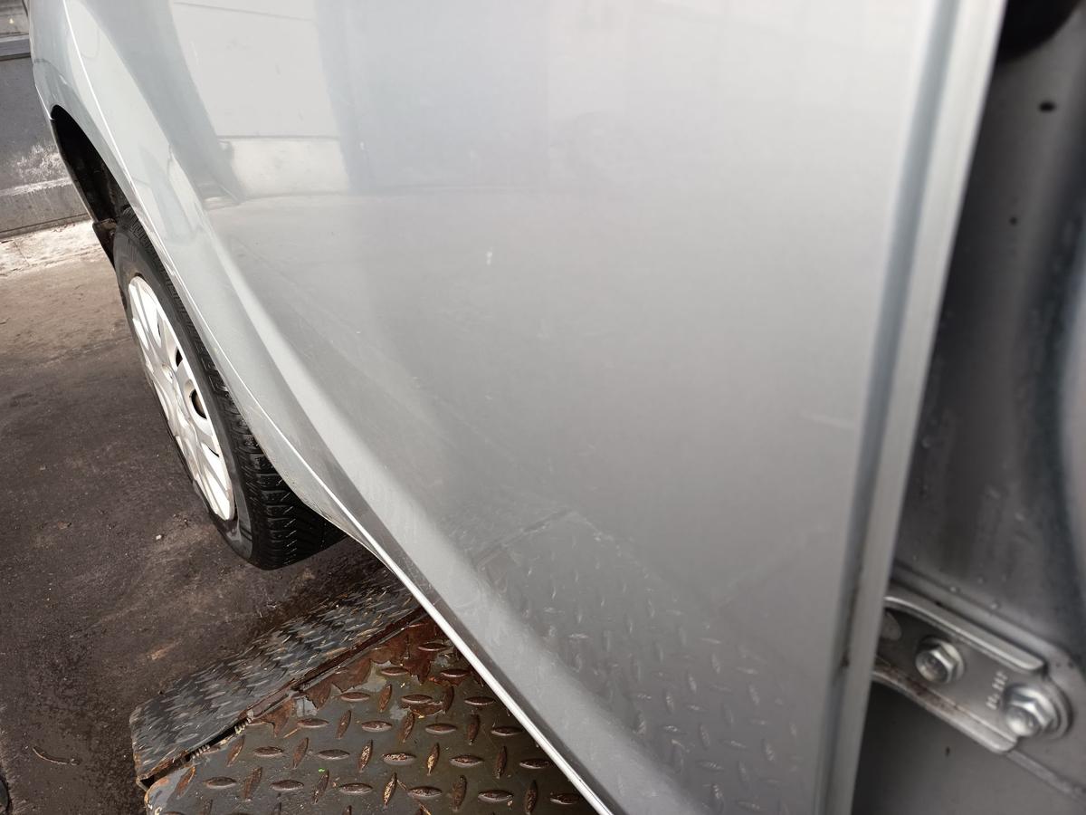 Hyundai i20 original T&uuml;r hinten rechts Fond FG Seek silver Bj 2012