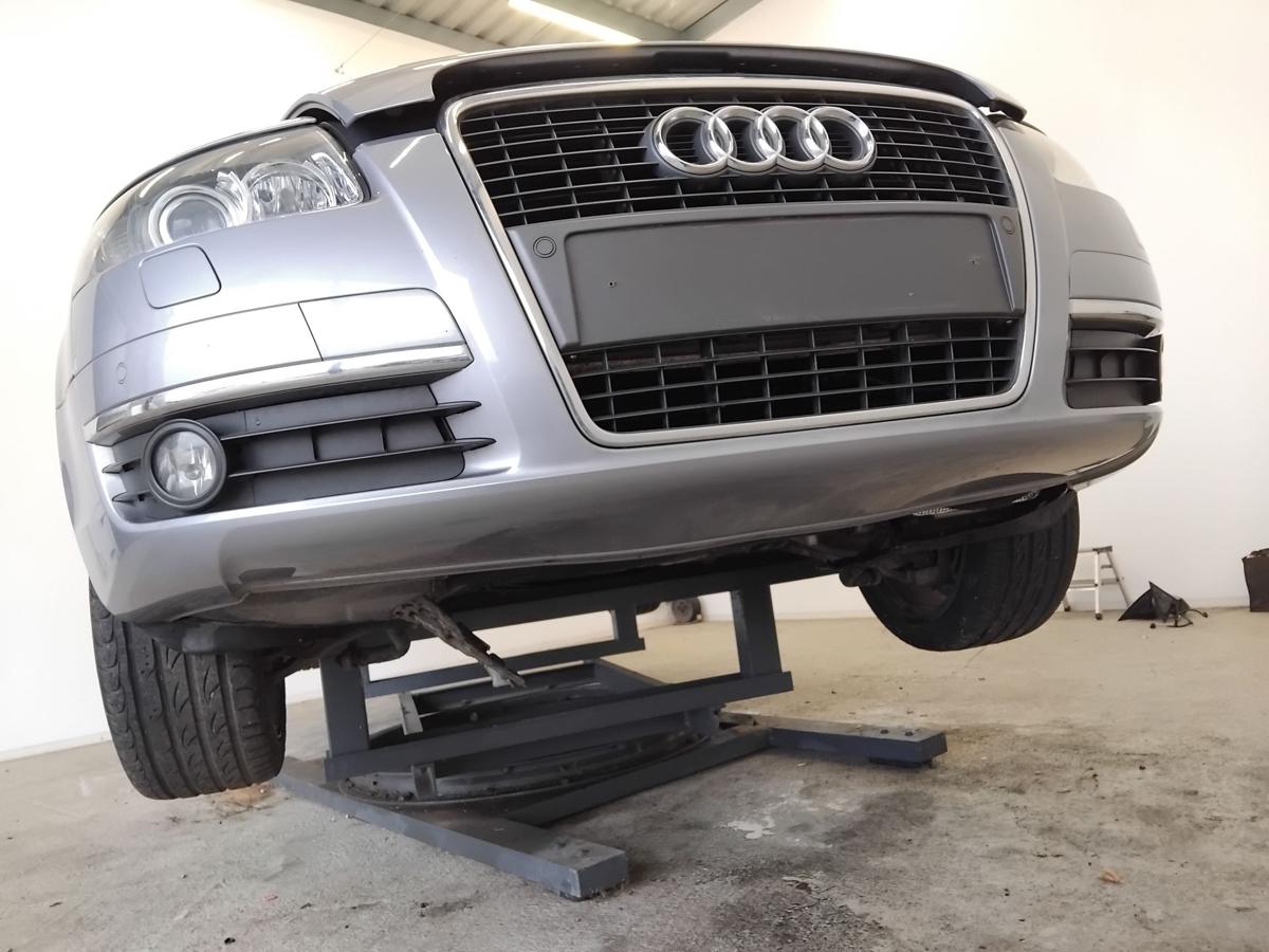 Audi A6 4F orig.Sto&szlig;f&auml;nger Sto&szlig;stange vorn mit Grill SRA und PDC BJ2006 LY7H Akoyasilbermetallic