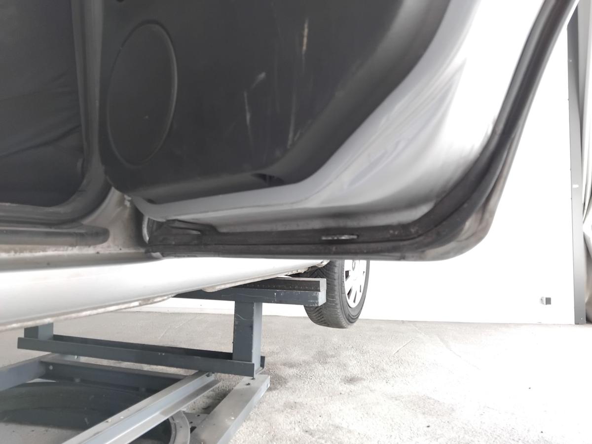 VW Bora 1J Limousine T&uuml;r hinten rechts LA7W reflexsilbermetallic 4-t&uuml;rig BJ2002