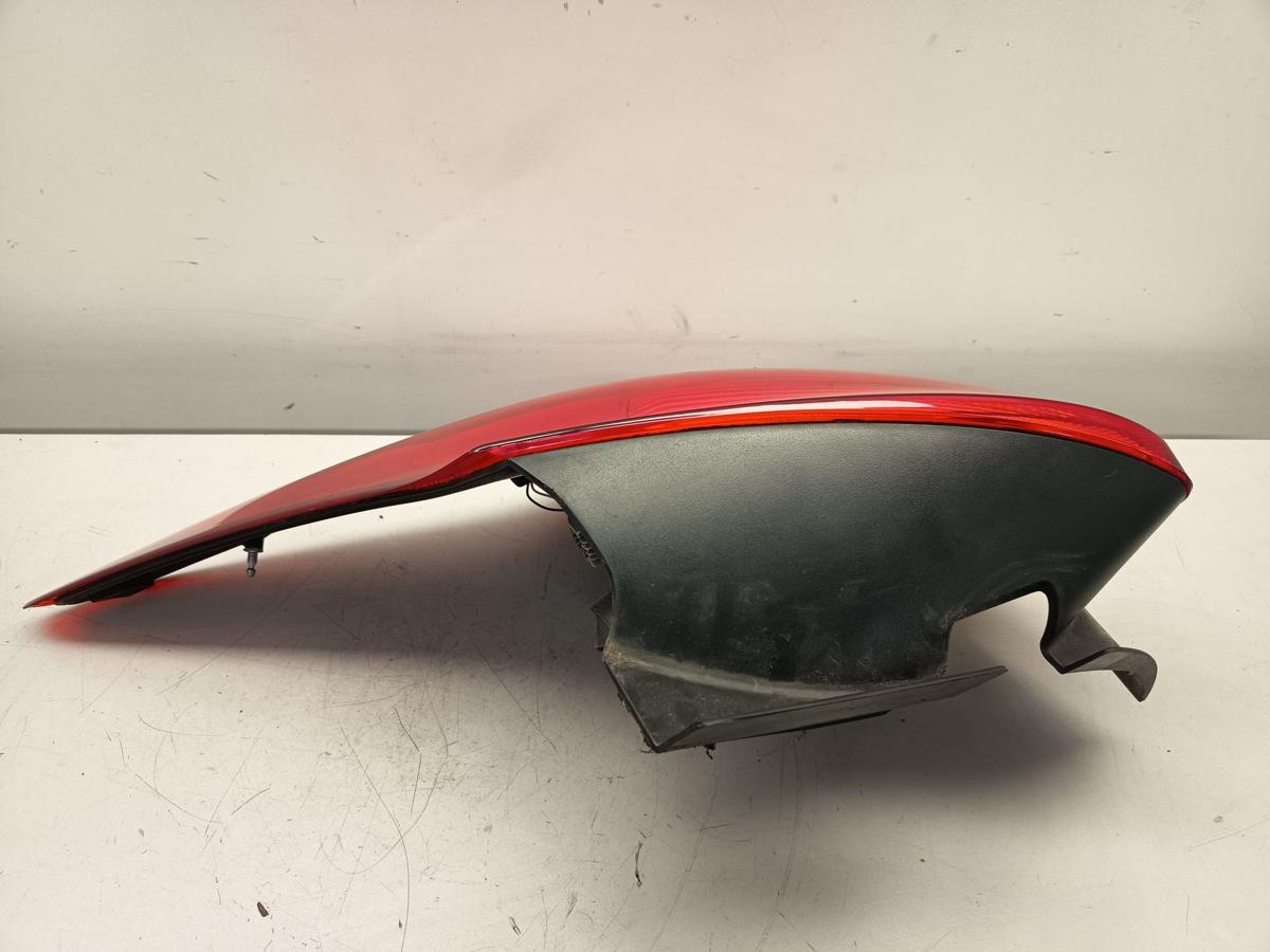 Ford Focus III Limo orig R&uuml;ckleuchte rechts LED Facelift Bj 2015