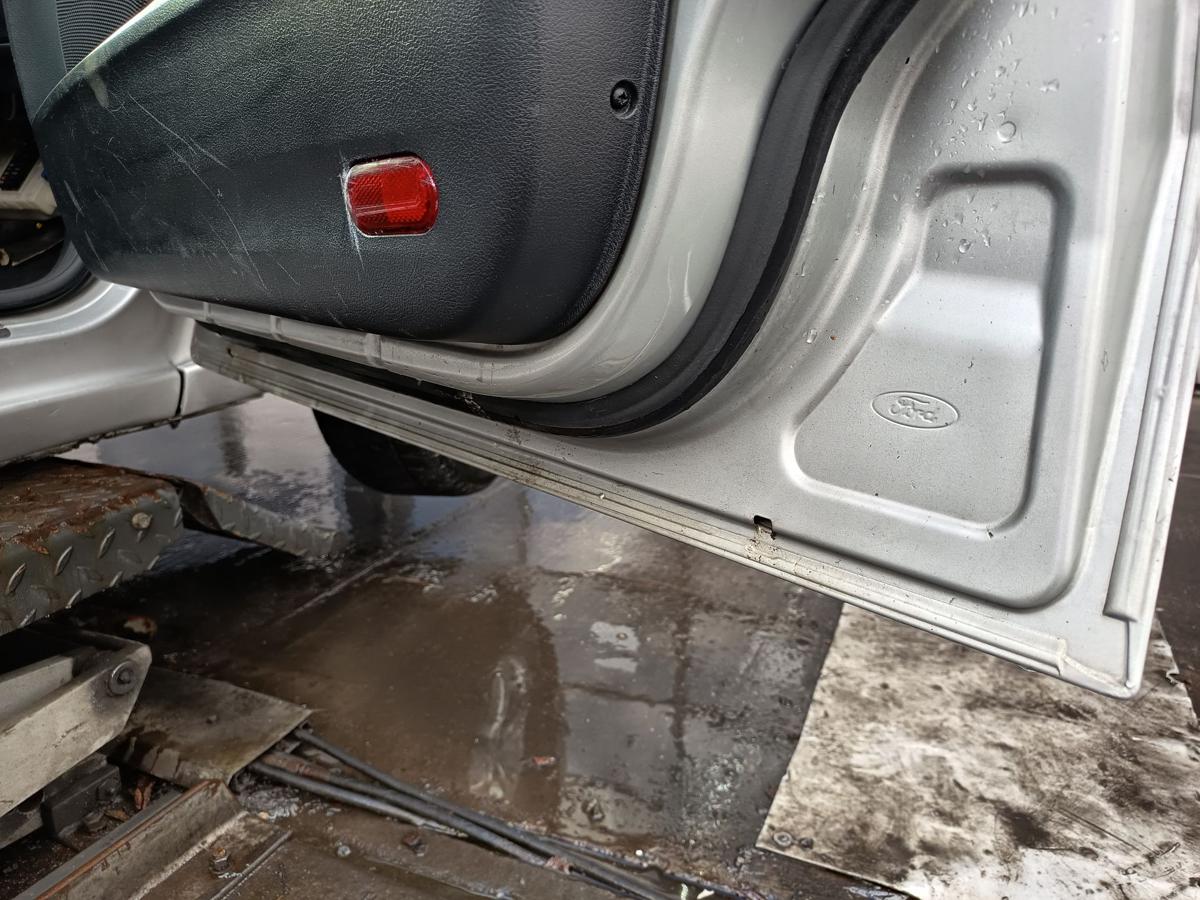 Ford S-Max I original T&uuml;r vorn rechts Beifahrer Kristallsilber Bj 2007